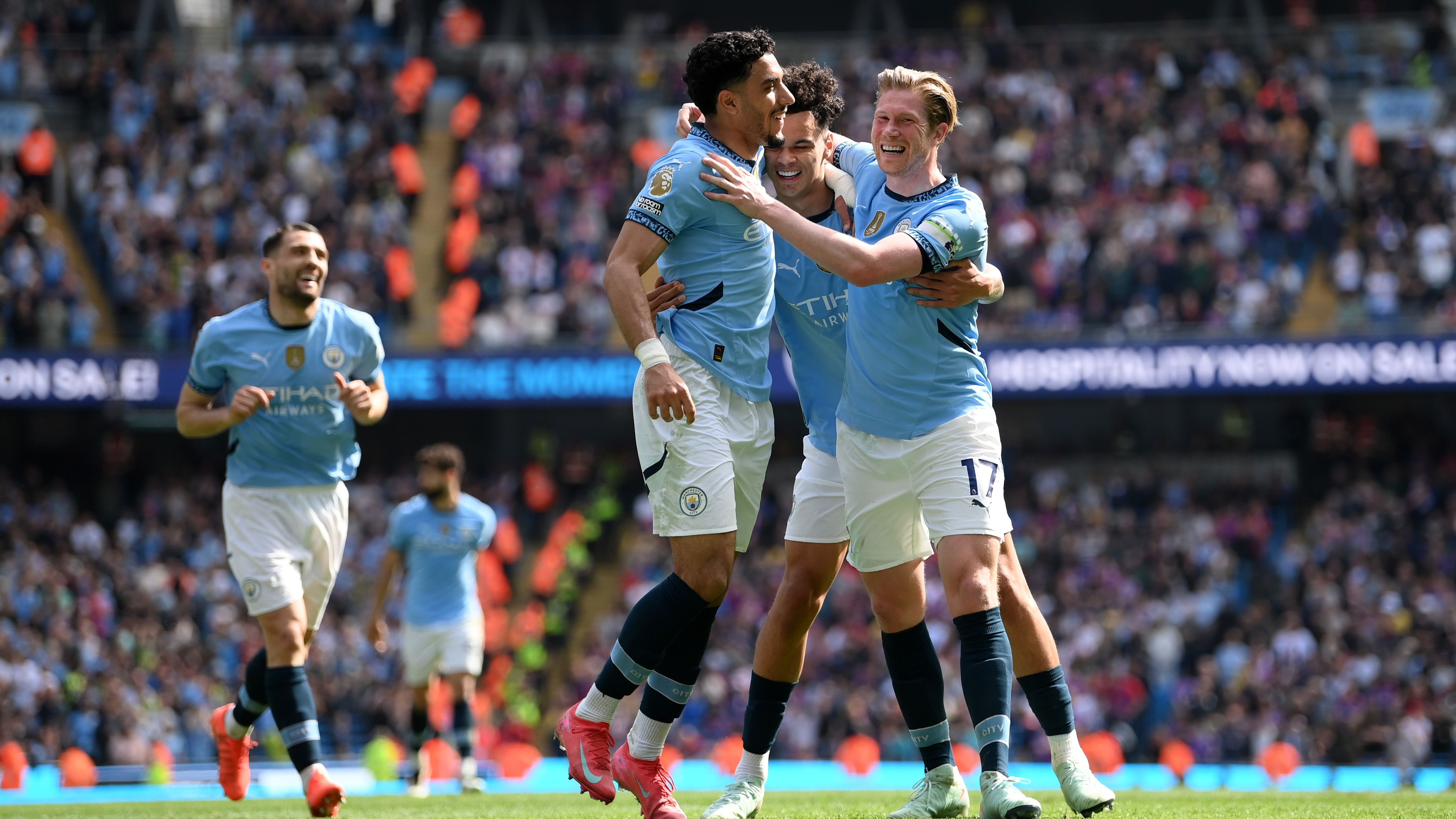 九游平台-德布劳内重返赛场，比赛局势复杂首场状态出色，RNG观众沸腾！